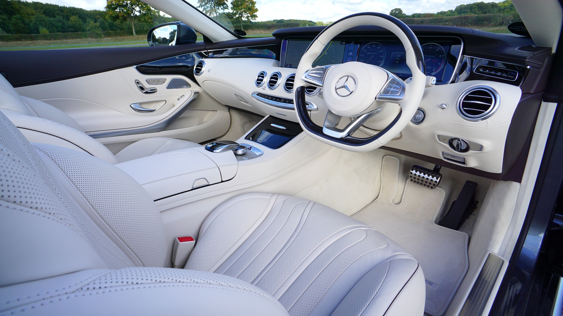 Elegant car interior upgrades 