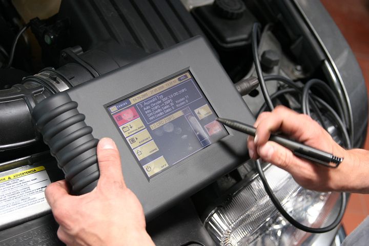 Auto Diagnostic Tool